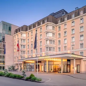 Sheraton Grand מלון